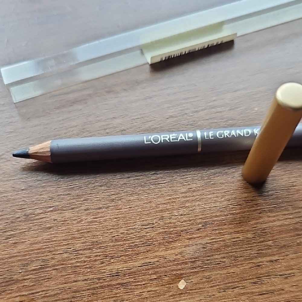 NIB L'Oreal Le Grand Kohl Perfectly Soft Eye Pencil Eyeliner Bleu Gris Blue Grey - Picture 7 of 8